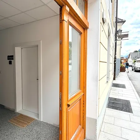 Apartma Street Rombon *